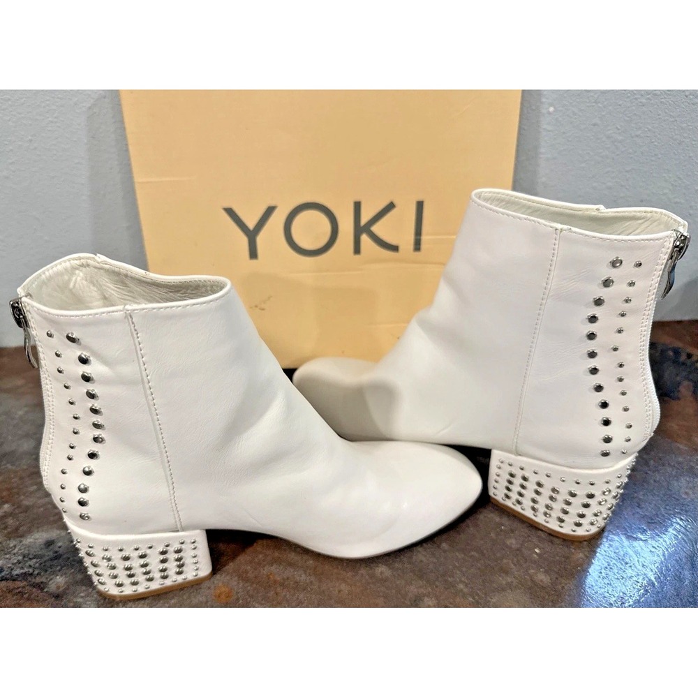 Yoki Nonita Womens Size 9 White Studded Ankle Boots Block Heel New in Box